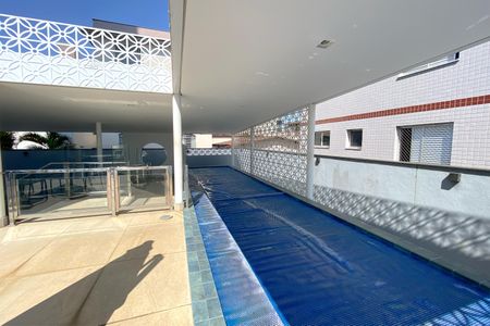 Apartamento à venda com 238m², 4 quartos e 5 vagas Apartamento à venda com 238m², 4 quartos e 5 vagasÁrea comum - Piscina