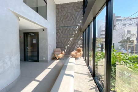 Apartamento à venda com 238m², 4 quartos e 5 vagas Apartamento à venda com 238m², 4 quartos e 5 vagasÁrea comum - Hall