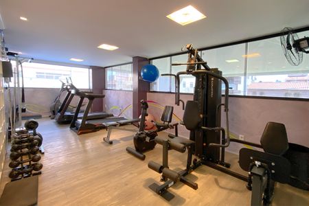 Apartamento à venda com 238m², 4 quartos e 5 vagas Apartamento à venda com 238m², 4 quartos e 5 vagasÁrea comum - Academia