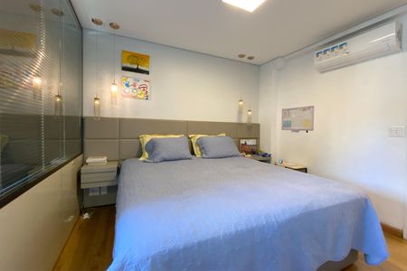 Apartamento à venda com 238m², 4 quartos e 5 vagas Apartamento à venda com 238m², 4 quartos e 5 vagasSuite