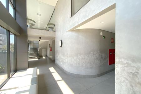 Apartamento à venda com 238m², 4 quartos e 5 vagas Apartamento à venda com 238m², 4 quartos e 5 vagasÁrea comum - Hall