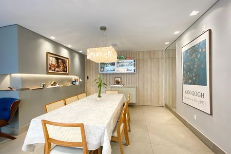 Apartamento para alugar com 238m², 4 quartos e 5 vagasSala
