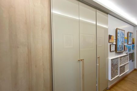 Apartamento à venda com 238m², 4 quartos e 5 vagas Apartamento à venda com 238m², 4 quartos e 5 vagasCorredor