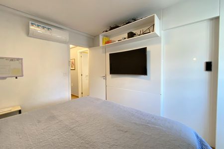 Apartamento à venda com 238m², 4 quartos e 5 vagas Apartamento à venda com 238m², 4 quartos e 5 vagasSuite
