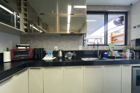 Apartamento à venda com 238m², 4 quartos e 5 vagas Apartamento à venda com 238m², 4 quartos e 5 vagasCozinha