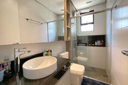 Apartamento à venda com 238m², 4 quartos e 5 vagas Apartamento à venda com 238m², 4 quartos e 5 vagasBanheiro