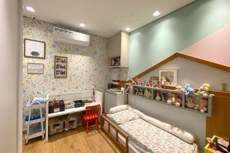 Apartamento à venda com 238m², 4 quartos e 5 vagas Apartamento à venda com 238m², 4 quartos e 5 vagasQuarto 2