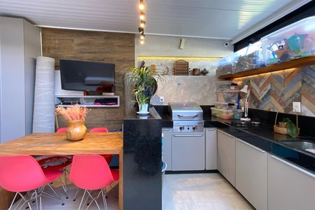 Apartamento à venda com 238m², 4 quartos e 5 vagas Apartamento à venda com 238m², 4 quartos e 5 vagasVaranda Gourmet