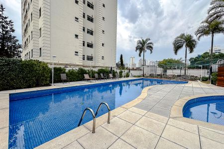 Apartamento à venda com 133m², 3 quartos e 2 vagasÁrea comum - Piscina