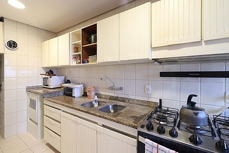Apartamento à venda com 200m², 4 quartos e 3 vagasCozinha