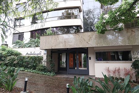 Apartamento à venda com 200m², 4 quartos e 3 vagasFachada 