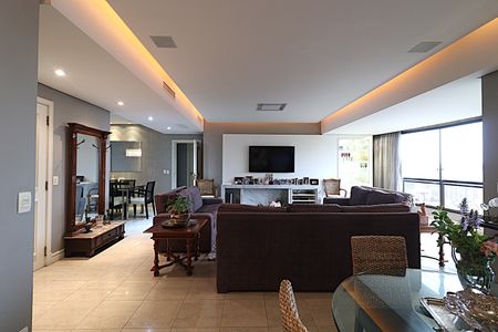 Sala de TV de apartamento à venda com 4 quartos, 200m² em Rio Branco, Porto Alegre