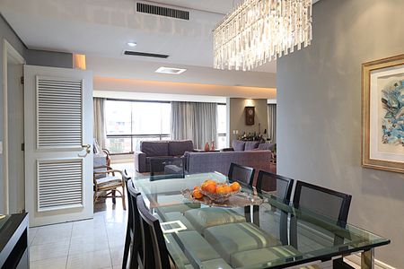 Apartamento à venda com 200m², 4 quartos e 3 vagasSala de Jantar