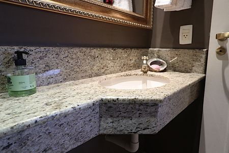 Apartamento à venda com 200m², 4 quartos e 3 vagasBanheiro Social