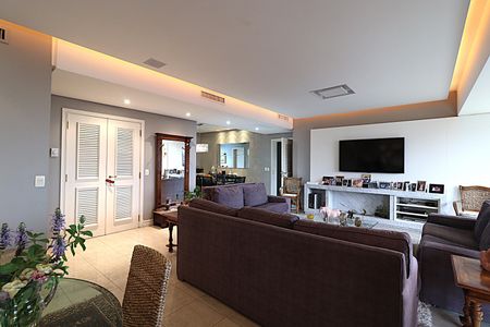 Apartamento à venda com 200m², 4 quartos e 3 vagasSala de TV