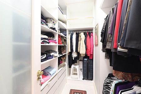 Apartamento à venda com 200m², 4 quartos e 3 vagasSuíte - Closet 1