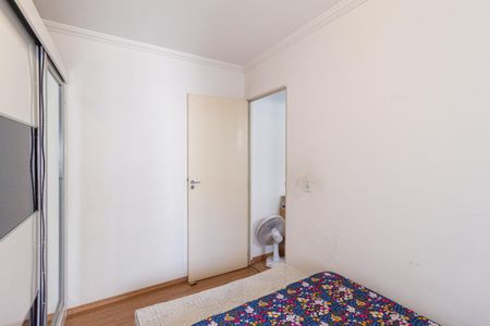 Quarto 2 de apartamento para alugar com 2 quartos, 47m² em Vila da Oportunidade, Carapicuíba