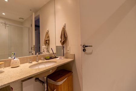 Apartamento à venda com 95m², 3 quartos e 1 vaga Apartamento à venda com 95m², 3 quartos e 1 vagaBanheiro Social