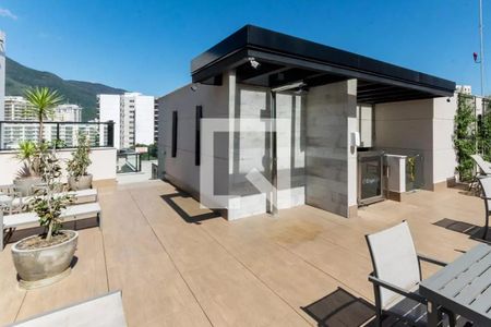 Apartamento à venda com 95m², 3 quartos e 1 vaga Apartamento à venda com 95m², 3 quartos e 1 vagaÁrea Comum