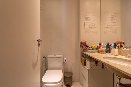 Apartamento à venda com 95m², 3 quartos e 1 vaga Apartamento à venda com 95m², 3 quartos e 1 vagaBanheiro Social