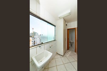 Apartamento à venda com 240m², 4 quartos e 3 vagas Apartamento à venda com 240m², 4 quartos e 3 vagasÁrea de Serviço