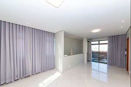 Apartamento à venda com 240m², 4 quartos e 3 vagas Apartamento à venda com 240m², 4 quartos e 3 vagasSala 2