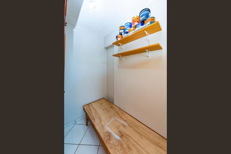 Apartamento à venda com 240m², 4 quartos e 3 vagas Apartamento à venda com 240m², 4 quartos e 3 vagasQuarto de Serviço