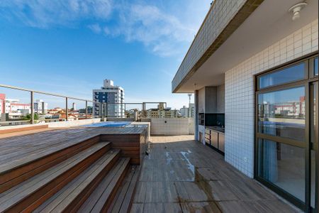 Apartamento à venda com 240m², 4 quartos e 3 vagas Apartamento à venda com 240m², 4 quartos e 3 vagasTerraço