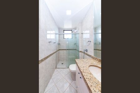 Apartamento à venda com 240m², 4 quartos e 3 vagas Apartamento à venda com 240m², 4 quartos e 3 vagasBanheiro Social 2