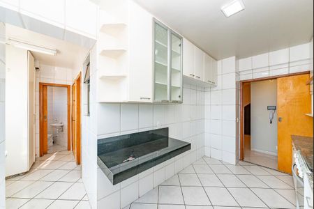 Apartamento à venda com 240m², 4 quartos e 3 vagas Apartamento à venda com 240m², 4 quartos e 3 vagasCozinha