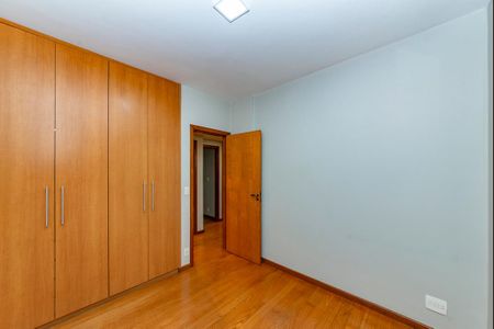 Apartamento à venda com 240m², 4 quartos e 3 vagas Apartamento à venda com 240m², 4 quartos e 3 vagasQuarto