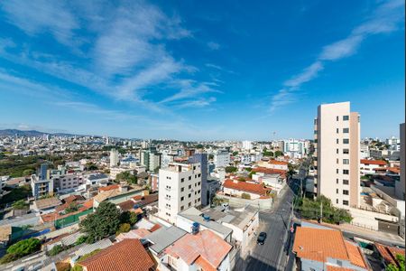 Apartamento à venda com 240m², 4 quartos e 3 vagas Apartamento à venda com 240m², 4 quartos e 3 vagasVaranda do Terraço