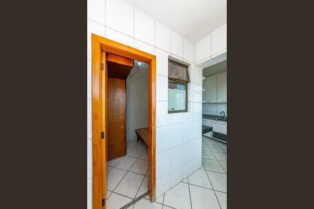 Apartamento à venda com 240m², 4 quartos e 3 vagas Apartamento à venda com 240m², 4 quartos e 3 vagasQuarto de Serviço