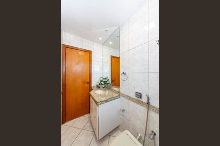 Apartamento à venda com 240m², 4 quartos e 3 vagas Apartamento à venda com 240m², 4 quartos e 3 vagasBanheiro Social