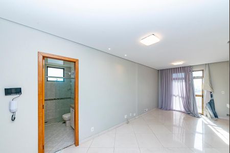 Apartamento à venda com 240m², 4 quartos e 3 vagas Apartamento à venda com 240m², 4 quartos e 3 vagasSala 2