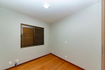 Apartamento à venda com 240m², 4 quartos e 3 vagas Apartamento à venda com 240m², 4 quartos e 3 vagasQuarto