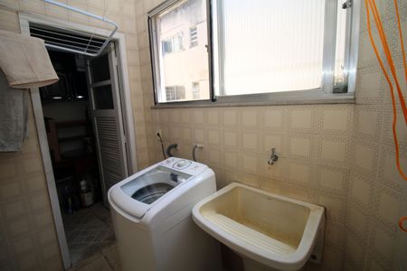 Apartamento à venda com 63m², 3 quartos e 1 vagaÁrea de Serviço