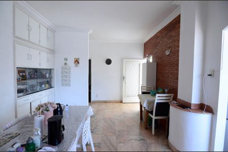 Apartamento à venda com 230m², 4 quartos e 1 vaga Apartamento à venda com 230m², 4 quartos e 1 vagaCopa