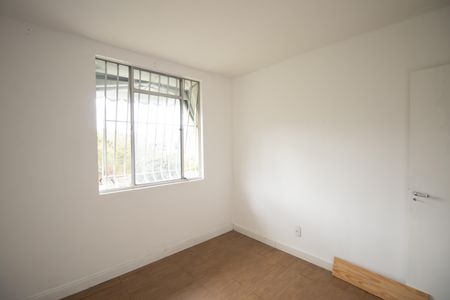 Quarto 2 de apartamento para alugar com 2 quartos, 63m² em Mutondo, São Gonçalo