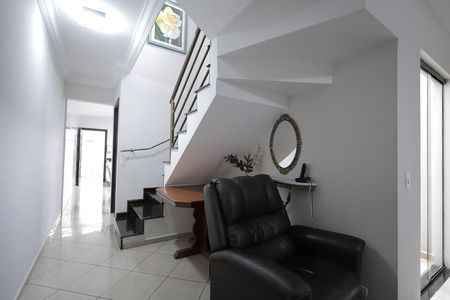 Casa à venda com 152m², 4 quartos e 3 vagasEscada