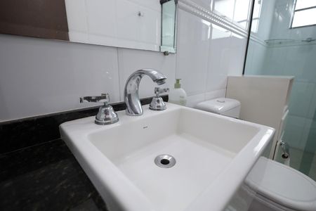 Casa à venda com 152m², 4 quartos e 3 vagasBanheiro 3