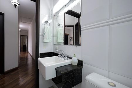 Casa à venda com 152m², 4 quartos e 3 vagasBanheiro 3