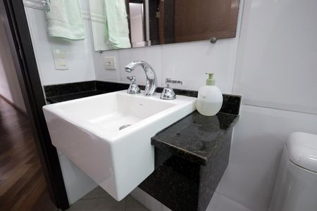 Casa à venda com 152m², 4 quartos e 3 vagasBanheiro 3