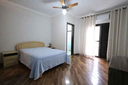 Casa à venda com 152m², 4 quartos e 3 vagasQuarto Suíte