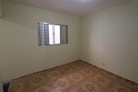 Quarto de casa para alugar com 1 quarto, 70m² em Bandeiras, Osasco