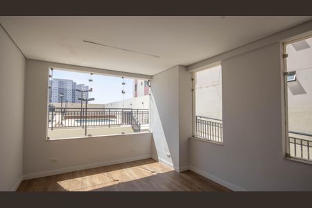 Apartamento à venda com 170m², 3 quartos e 1 vaga Apartamento à venda com 170m², 3 quartos e 1 vagaÁrea comum - Academia