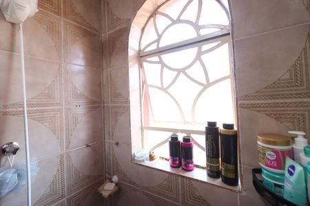 Casa à venda com 161m², 3 quartos e 2 vagasBanheiro 2