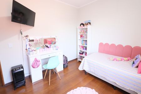 Casa à venda com 161m², 3 quartos e 2 vagasQuarto 1