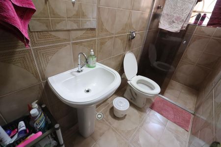 Casa à venda com 161m², 3 quartos e 2 vagasBanheiro 2