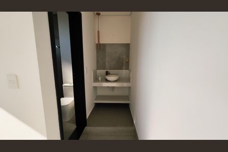 Casa de condomínio à venda com 480m², 2 quartos e 2 vagasBanheiro Social 1